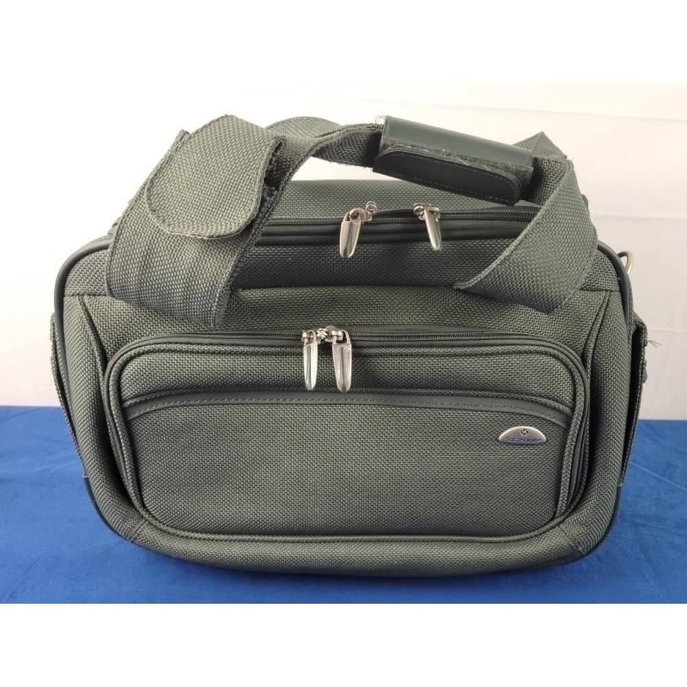 Samsonite Carry On Overnight Shoulder Bag Luggage 16"W x 8"D x 11" H Olive Green